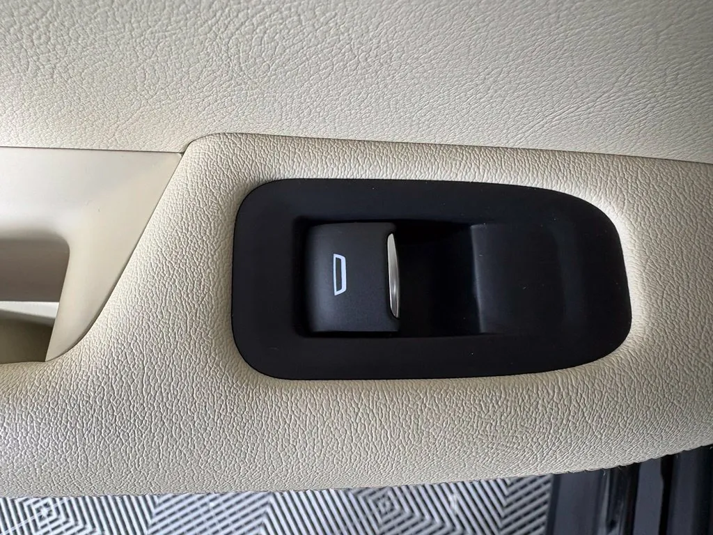 Cadillac XT5 photo 40