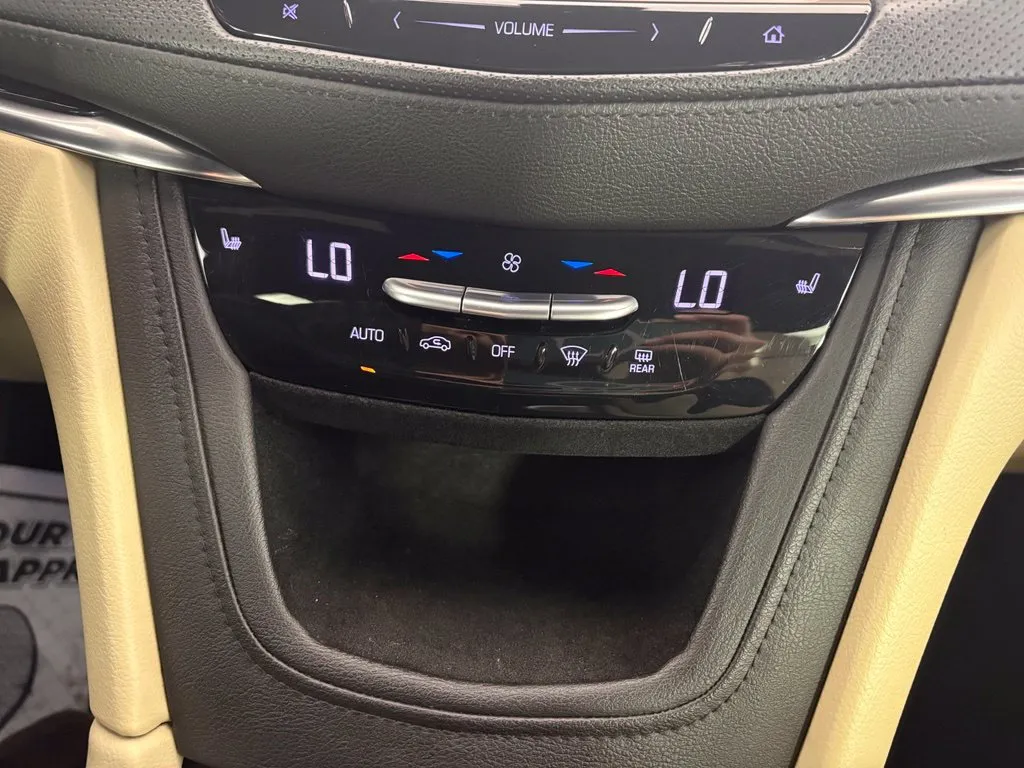 Cadillac XT5 photo 24