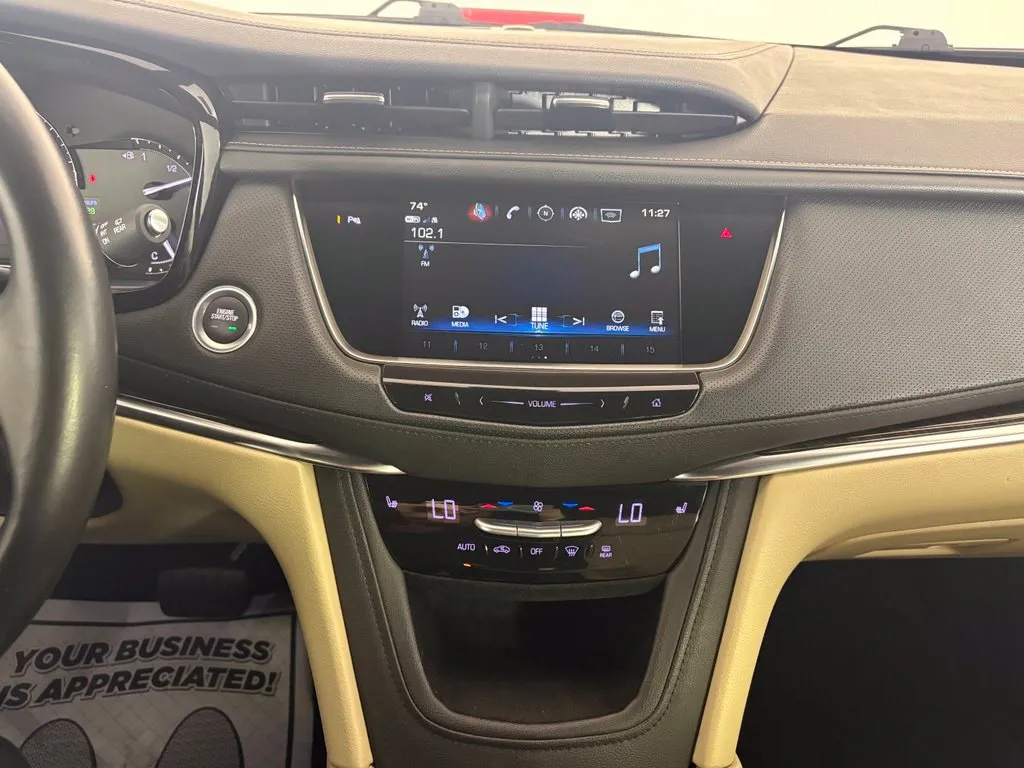 Cadillac XT5 photo 22