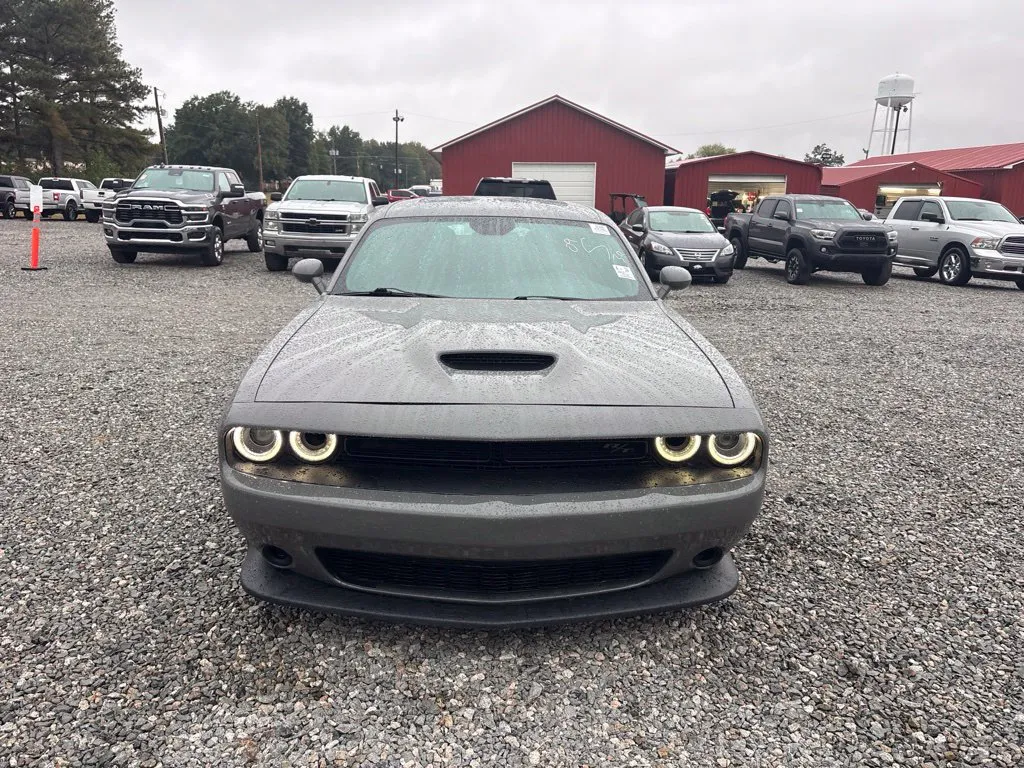 Dodge Challenger photo 9