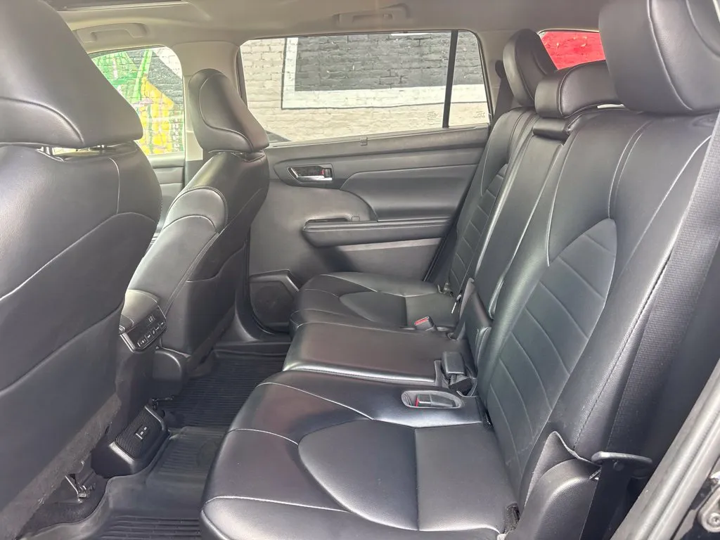 Toyota Highlander photo 20