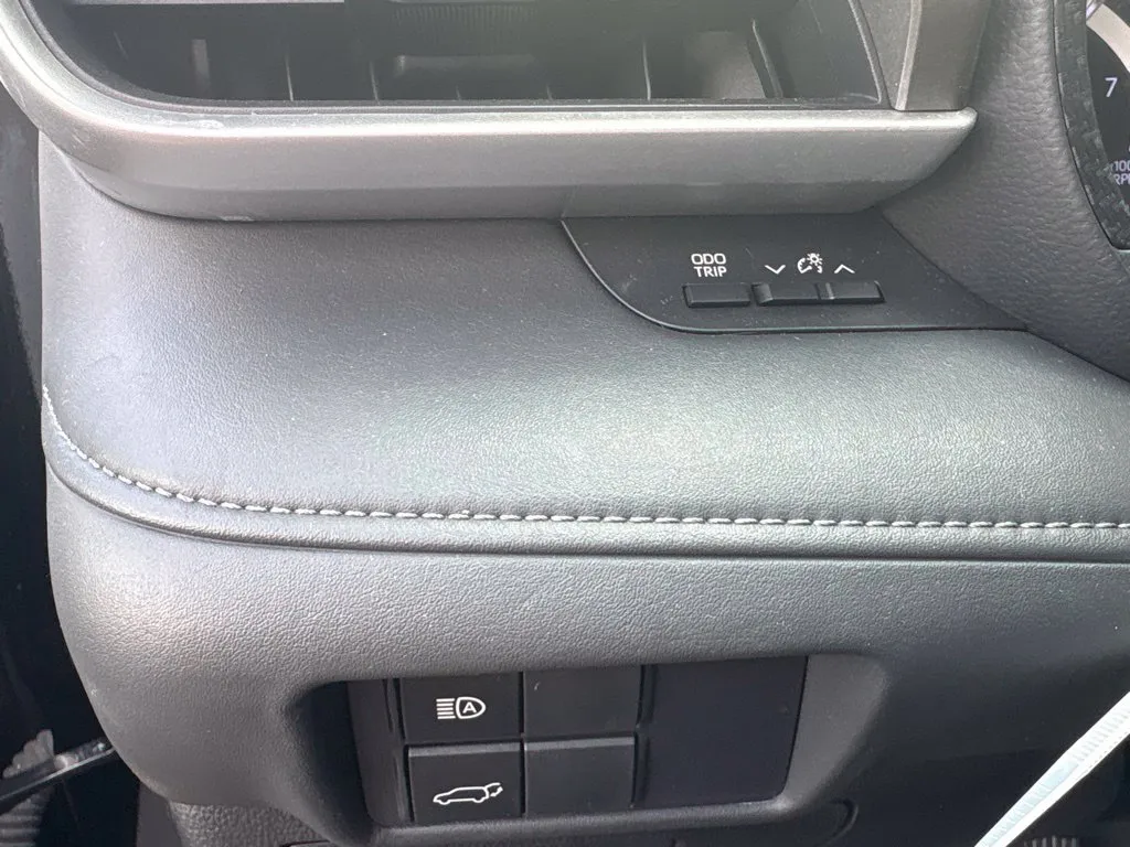 Toyota Highlander photo 12