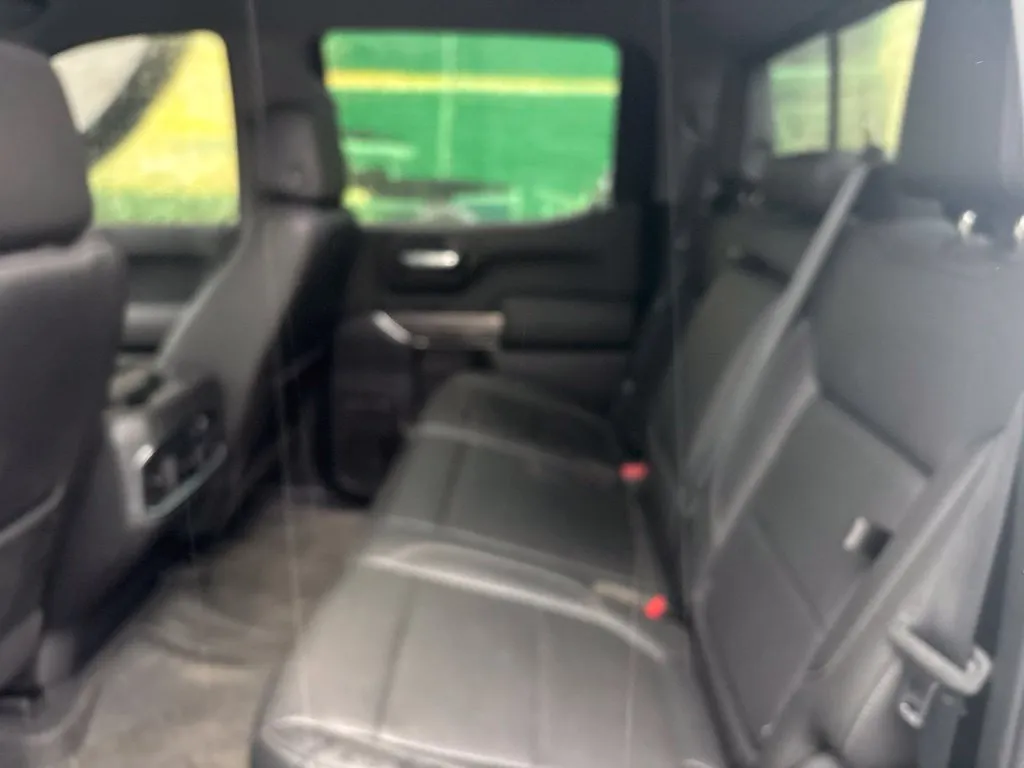 Chevrolet Silverado photo 19