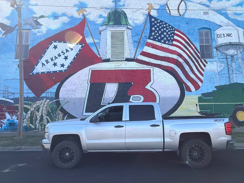 Chevrolet Silverado photo 13