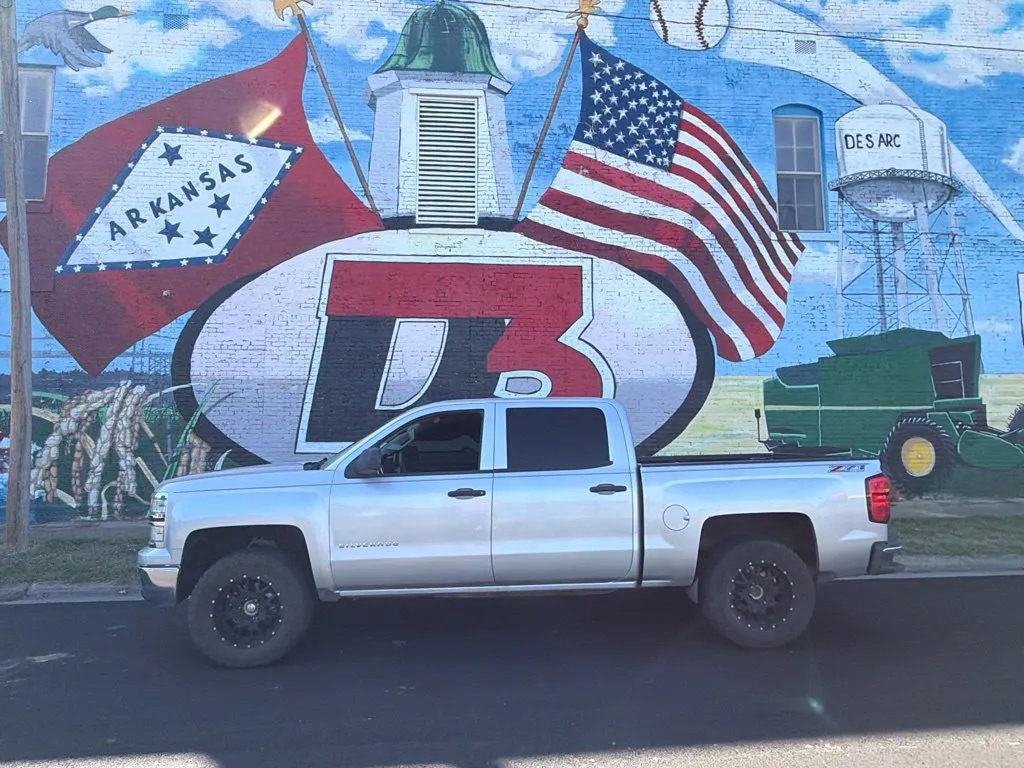 Chevrolet Silverado photo 10