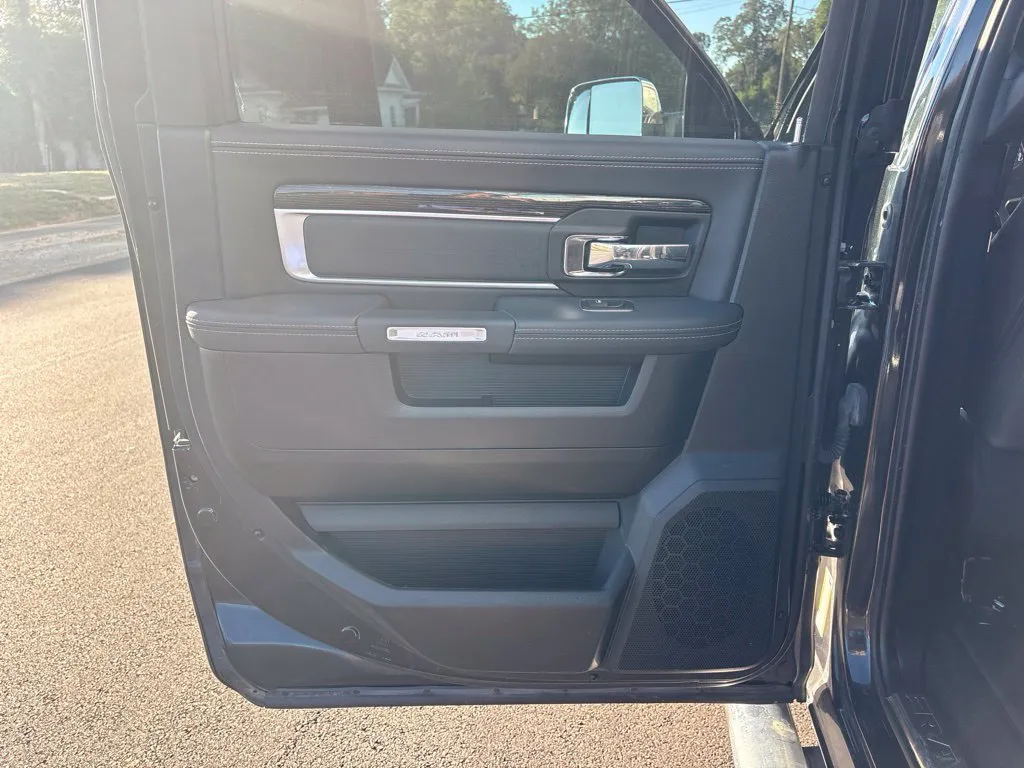 Ram 1500 photo 18