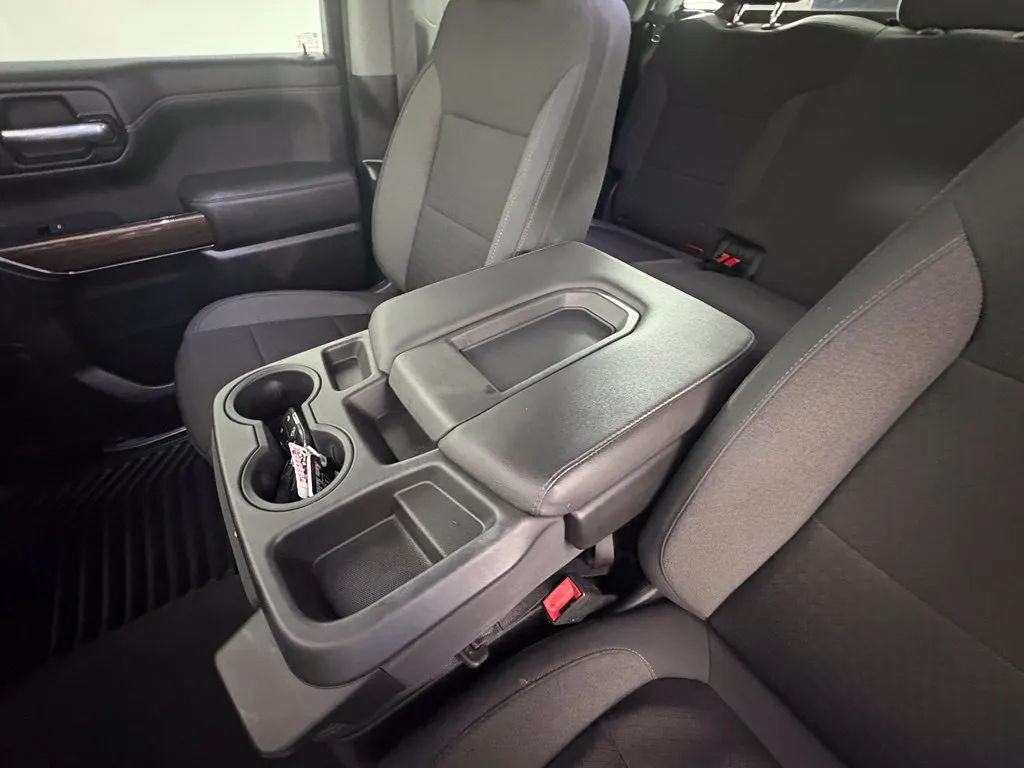 Chevrolet Silverado photo 29