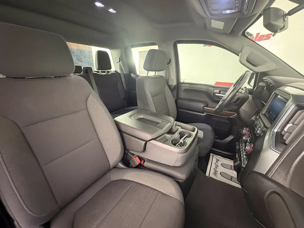 Chevrolet Silverado photo 31