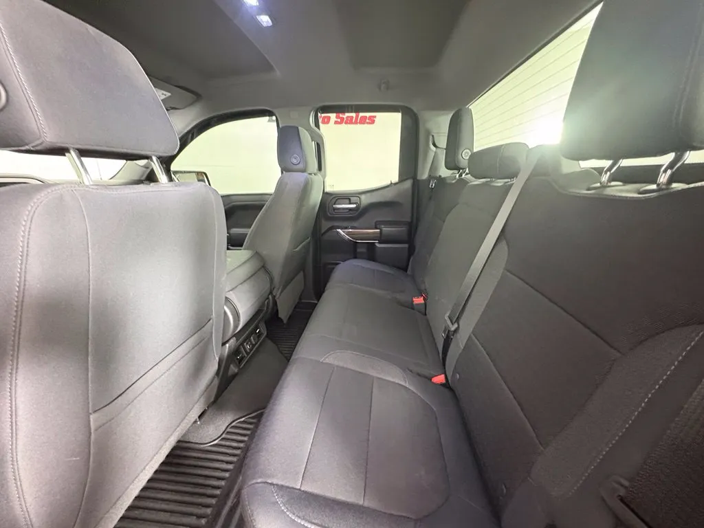 Chevrolet Silverado photo 38