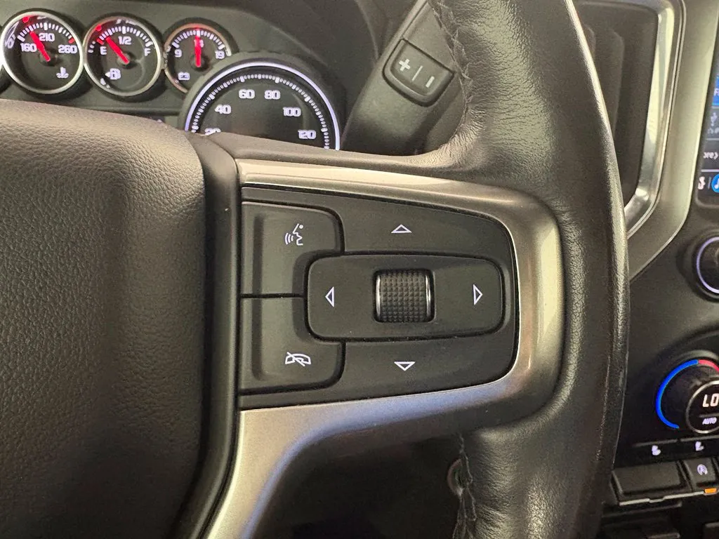 Chevrolet Silverado photo 19