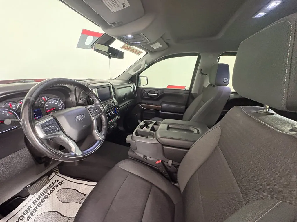 Chevrolet Silverado photo 10