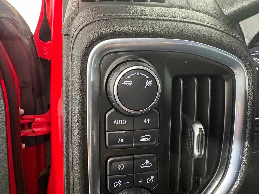 Chevrolet Silverado photo 15