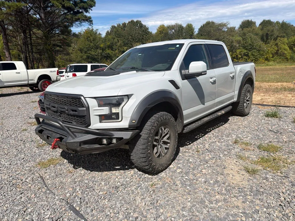 Ford F-150 photo 3