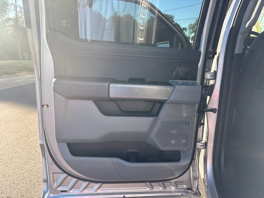 Ford F-150 photo 19
