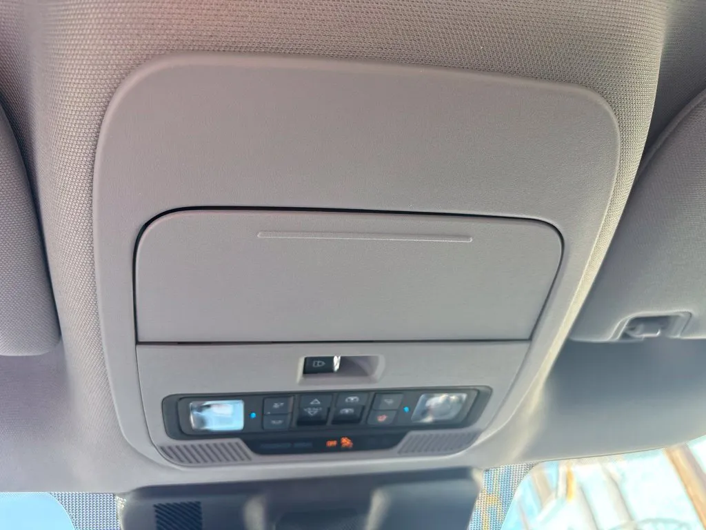 Ford F-150 photo 17