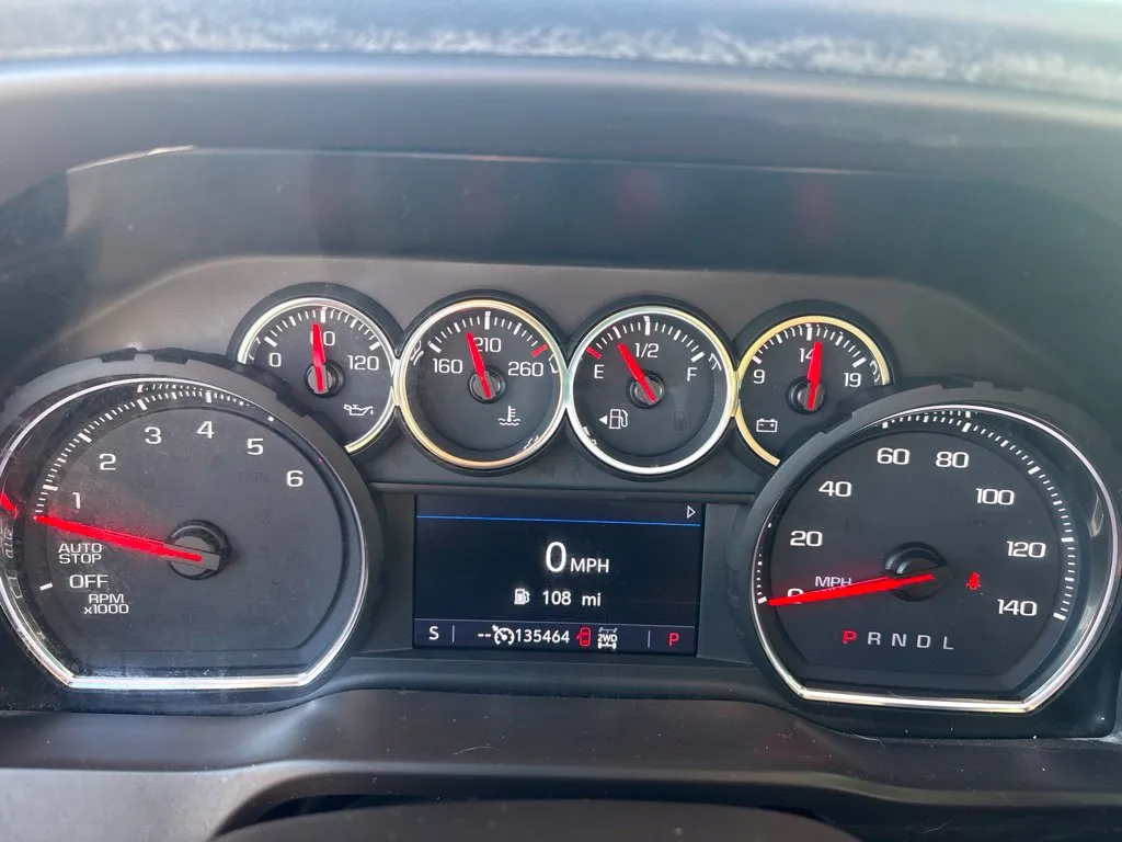 Chevrolet Silverado photo 14