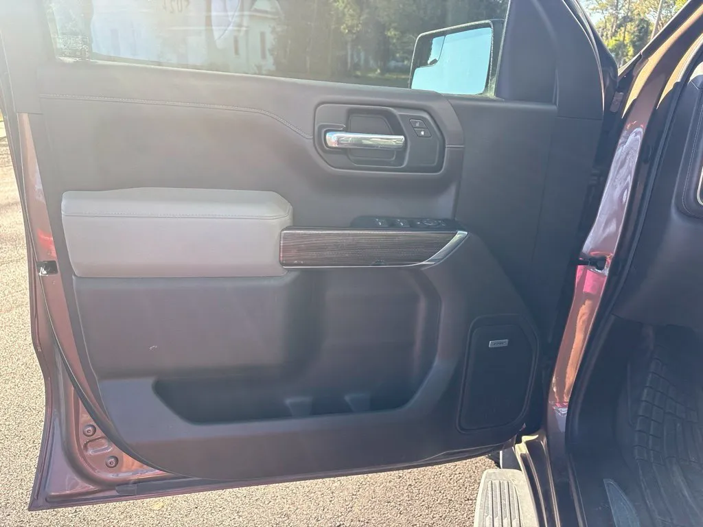 Chevrolet Silverado photo 10