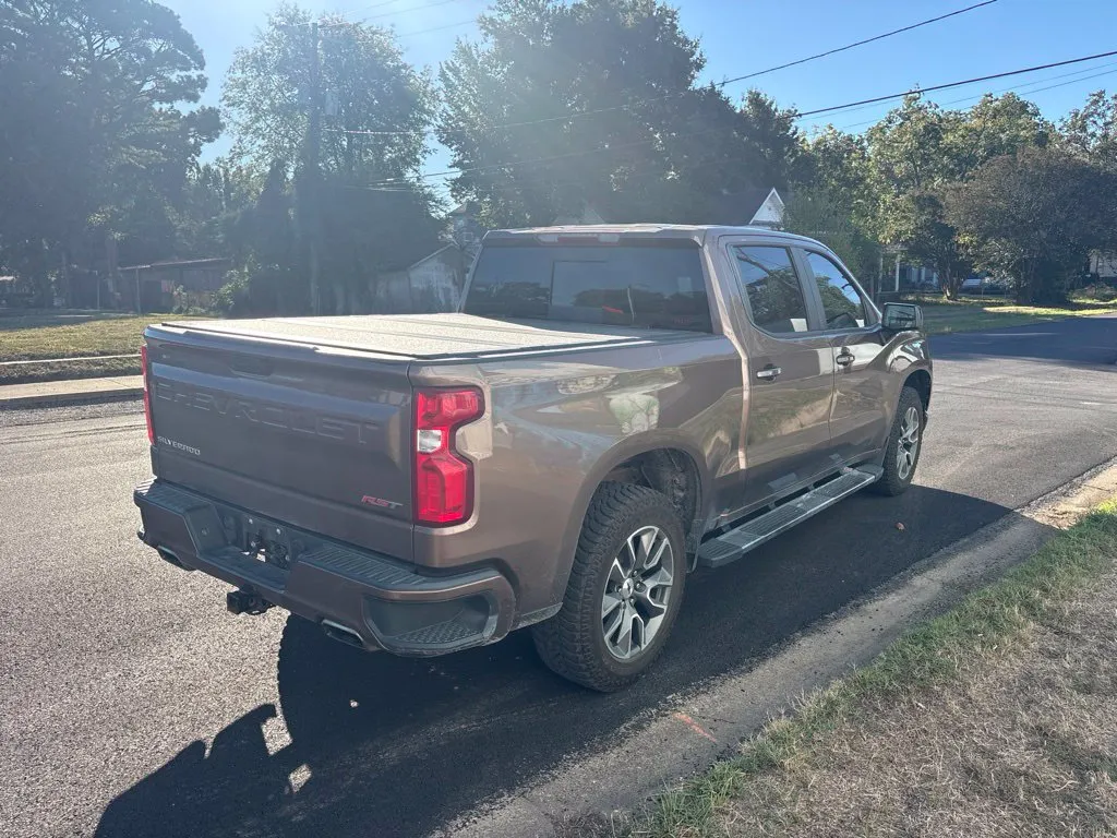 Chevrolet Silverado photo 6