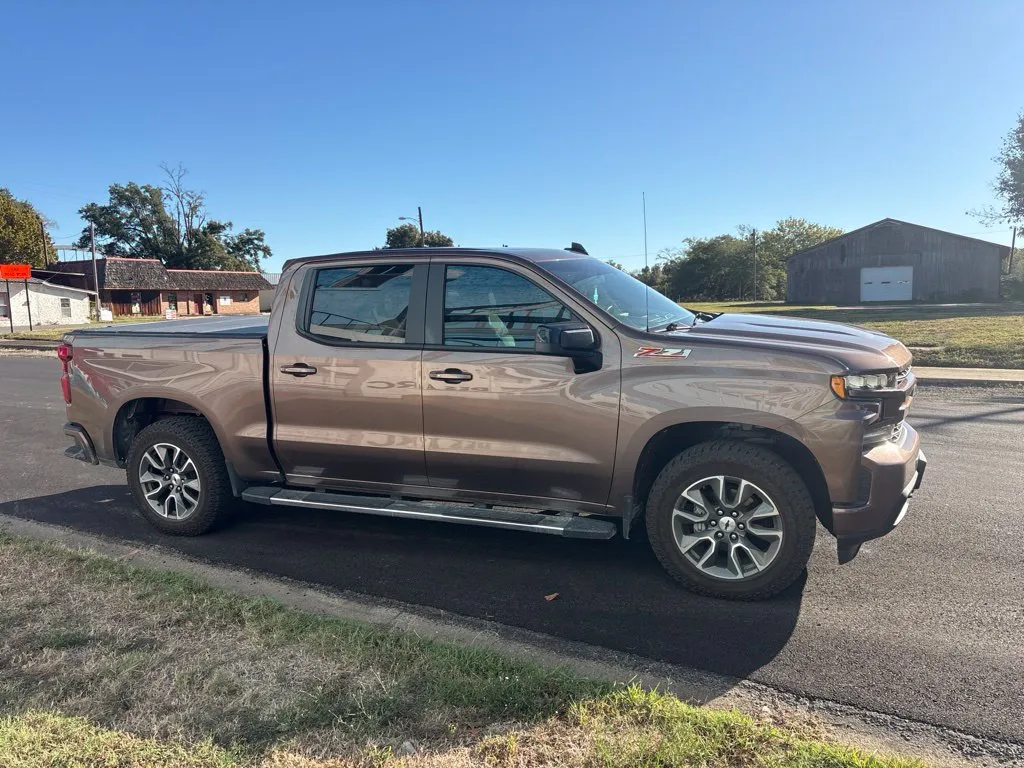 Chevrolet Silverado photo 7
