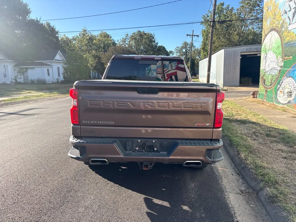 Chevrolet Silverado photo 5