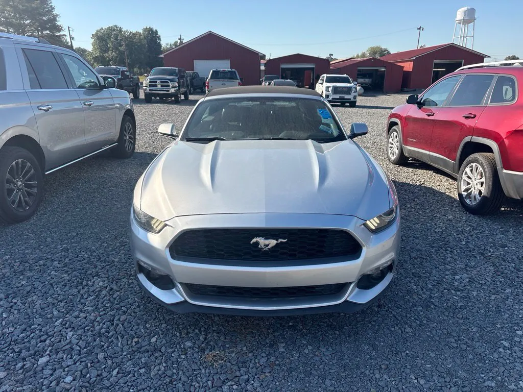 Ford Mustang photo 9
