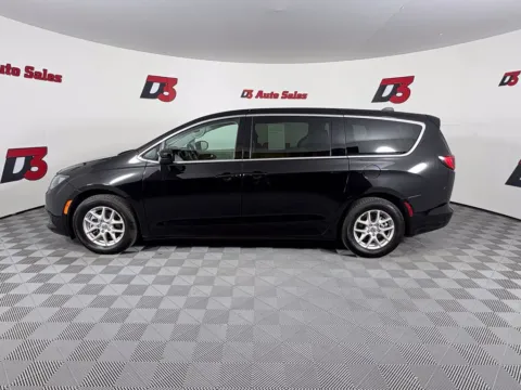 More photos of 2024 Chrysler Voyager LX at D3 Auto Sales - Des Arc, AR, AR