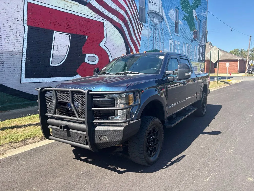 Ford F-250SD photo 3