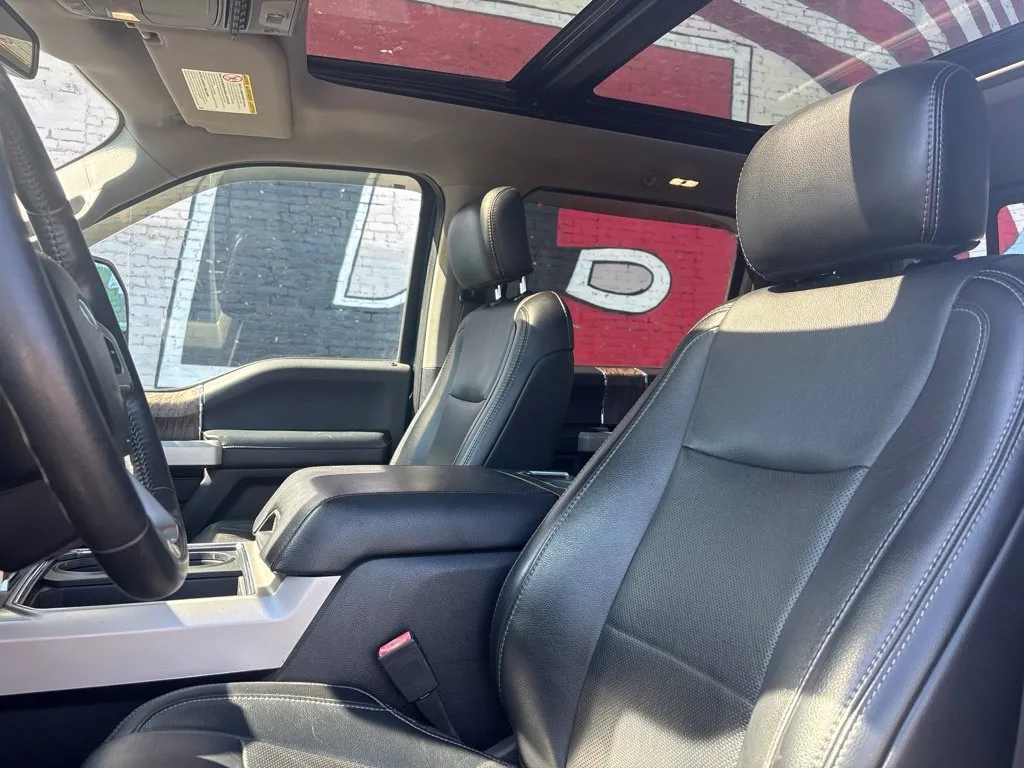 Ford F-250SD photo 14