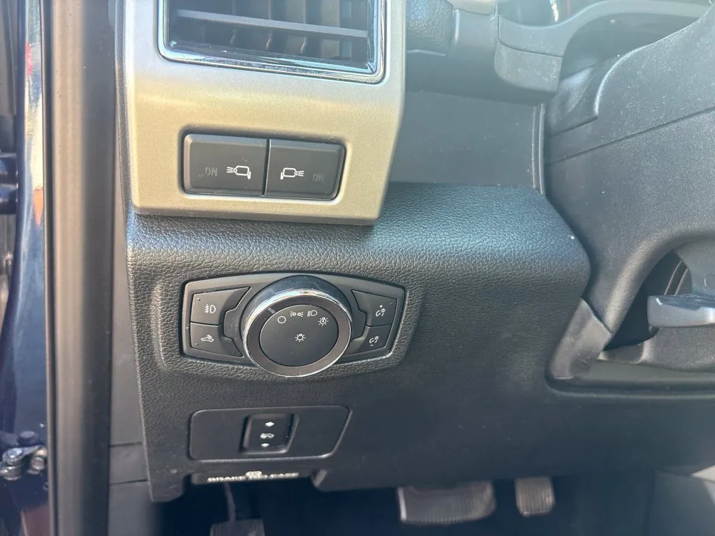Ford F-250SD photo 15