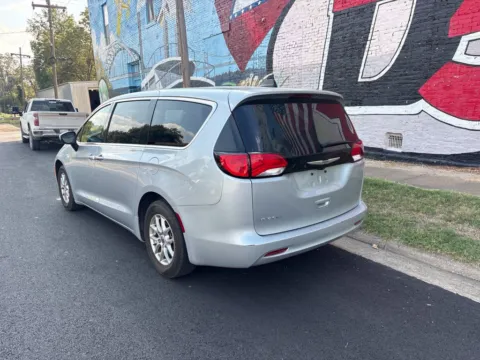 More photos of 2023 Chrysler Voyager LX at D3 Auto Sales - Des Arc, AR, AR