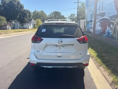 More photos of 2017 Nissan Rogue SL at D3 Auto Sales - Des Arc, AR, AR