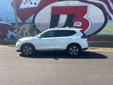 Another view of 2017 Nissan Rogue SL for sale in Des Arc, AR at D3 Auto Sales - Des Arc, AR