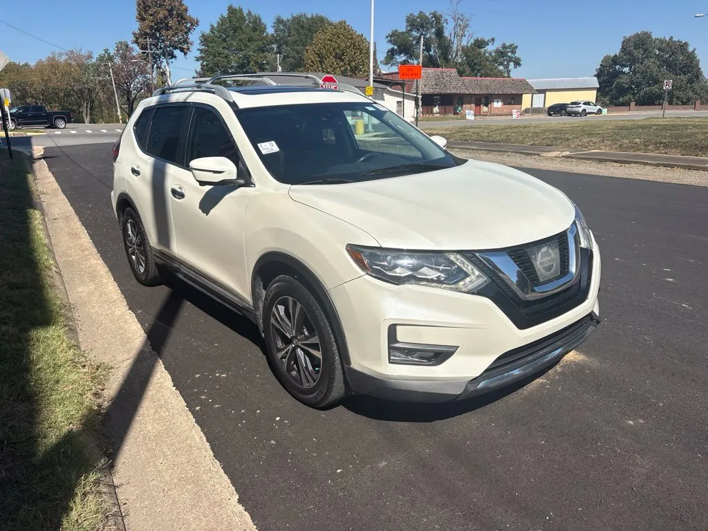 Nissan Rogue photo 10