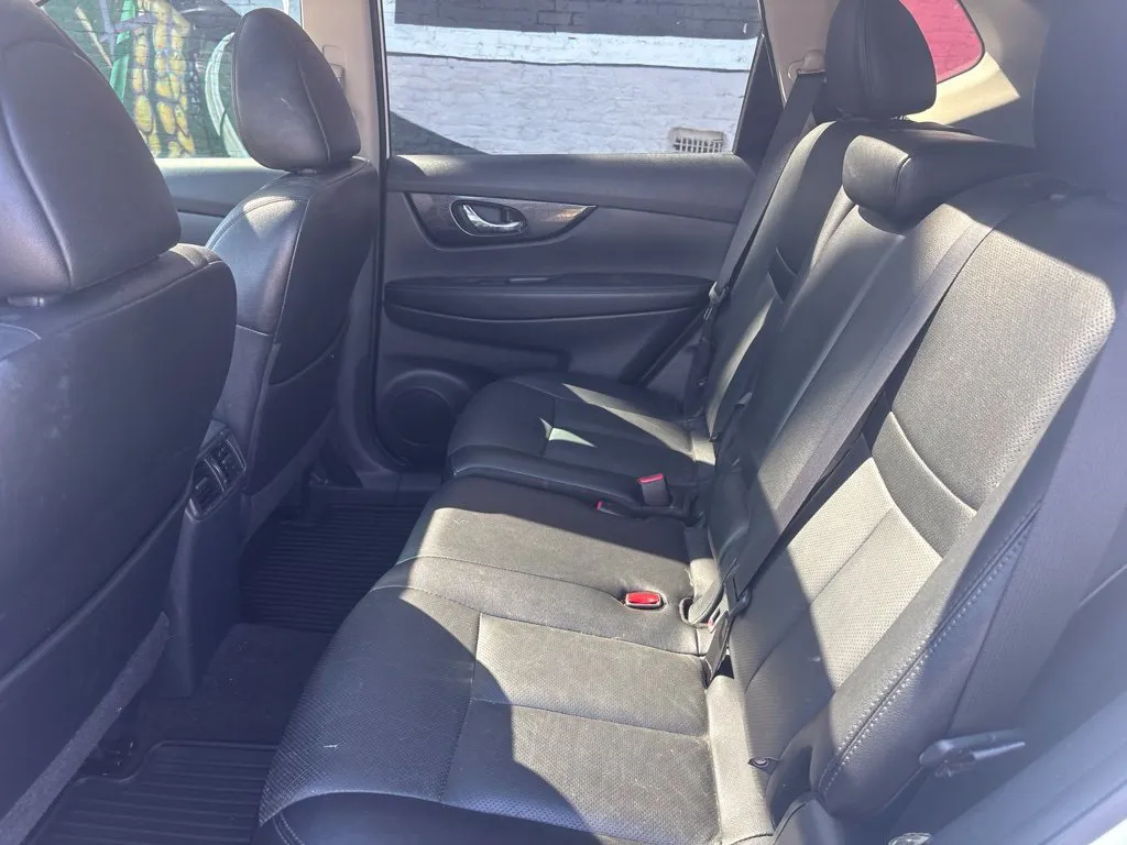 Nissan Rogue photo 24