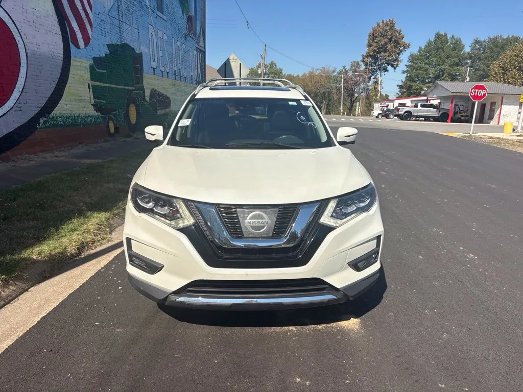 Nissan Rogue photo 11