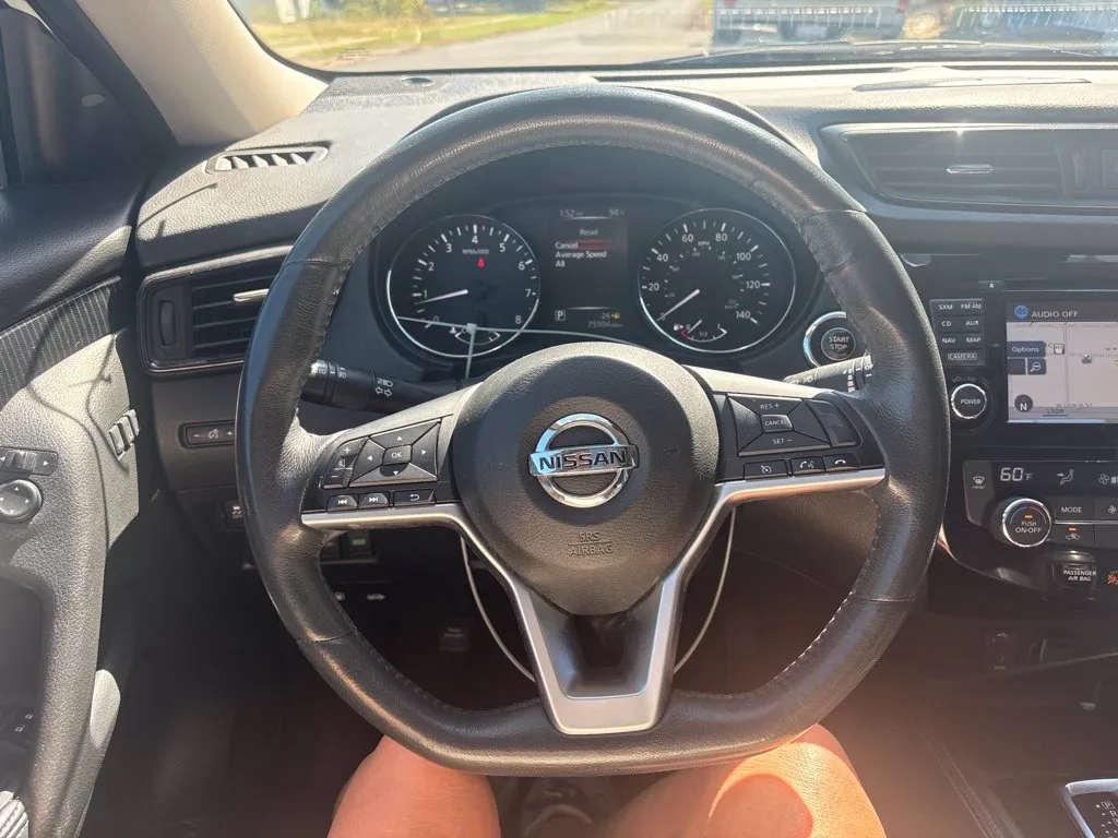 Nissan Rogue photo 16