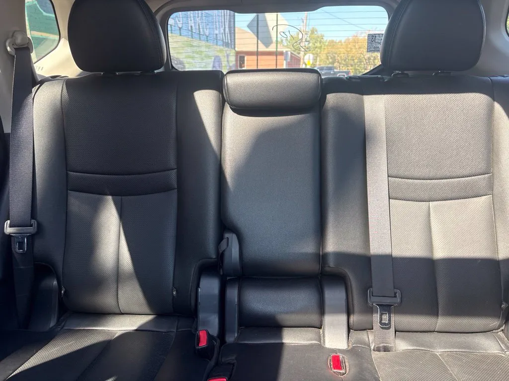 Nissan Rogue photo 22