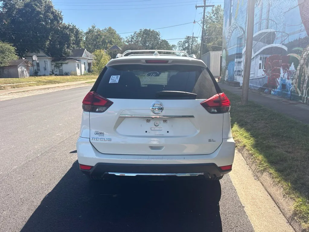 Nissan Rogue photo 7