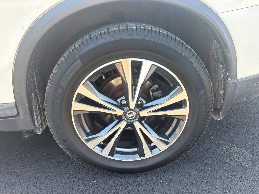 Nissan Rogue photo 25