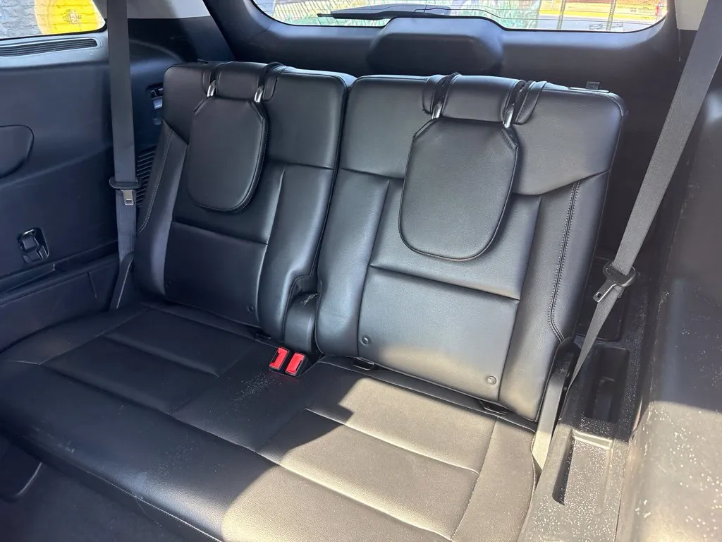 Ford Explorer photo 25