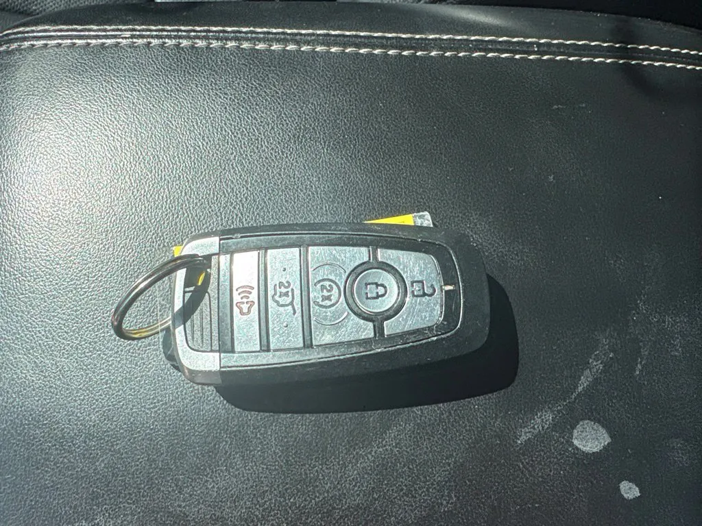 Ford Explorer photo 27