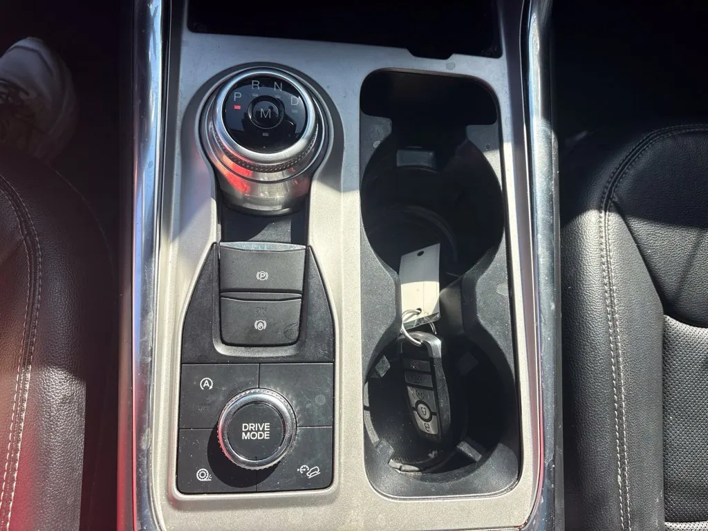Ford Explorer photo 20