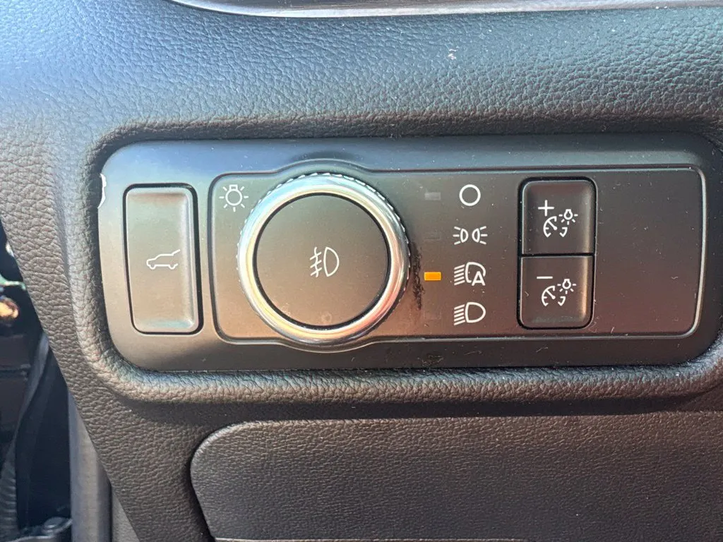Ford Explorer photo 15