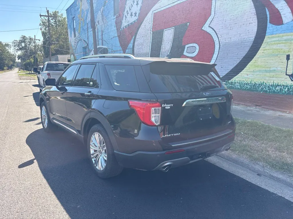 Ford Explorer photo 5