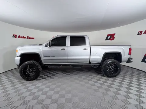 More photos of 2019 GMC Sierra 2500 HD Denali at D3 Auto Sales - Des Arc, AR, AR