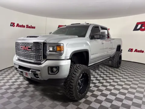 Photos of 2019 GMC Sierra 2500 HD Denali for sale in Des Arc, AR at D3 Auto Sales - Des Arc, AR