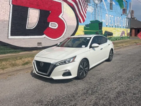 Photos of 2021 Nissan Altima 2.5 SL for sale in Des Arc, AR at D3 Auto Sales - Des Arc, AR