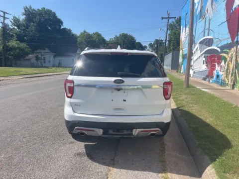 More photos of 2016 Ford Explorer XLT at D3 Auto Sales - Des Arc, AR, AR