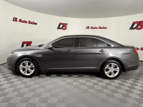 Another view of 2016 Ford Taurus SEL for sale in Des Arc, AR at D3 Auto Sales - Des Arc, AR
