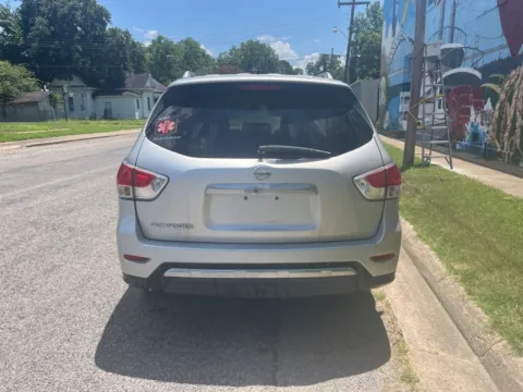 More photos of 2015 Nissan Pathfinder S at D3 Auto Sales - Des Arc, AR, AR
